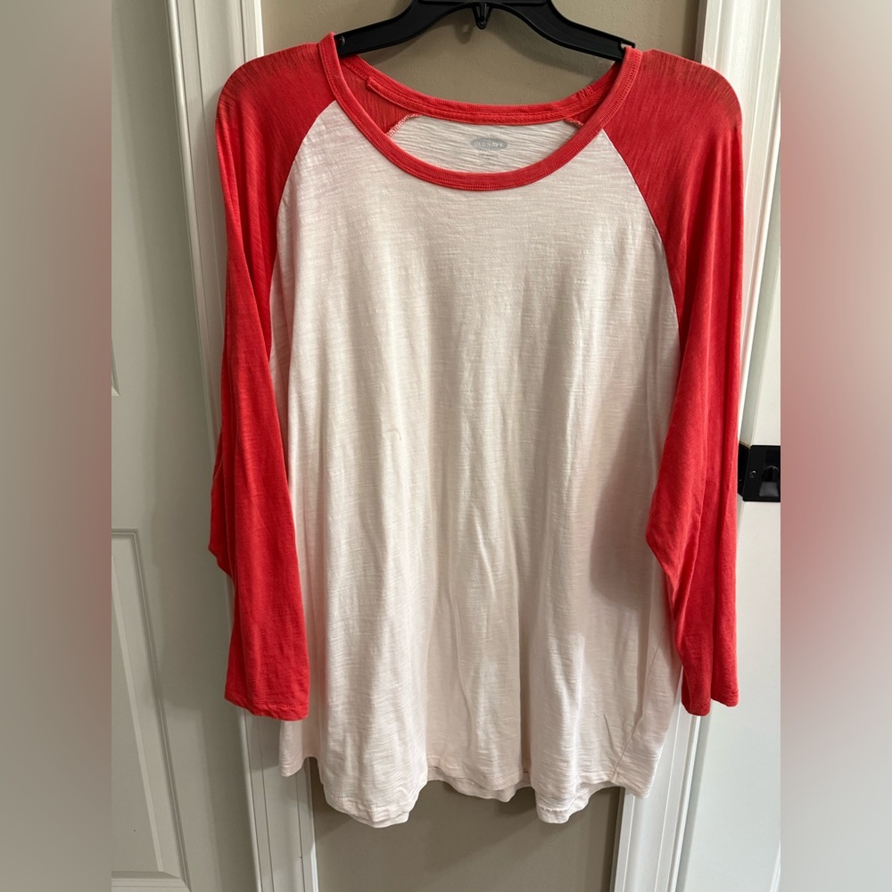 Old Navy White and Red Raglan 3/4 Sleeve Tee